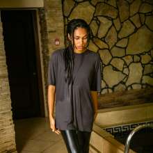 wet.look.me: Wetlook girl in Black Leather Leggings | wetlook.biz