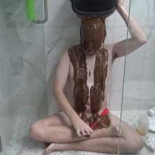mhop: 1 Big Sloppy Bucket and 4 Shaving Foam Pies