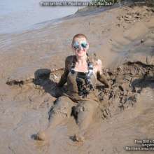 DungeonMasterOne: PVC and Pleather Mudbath for Susie and Honeysuckle!