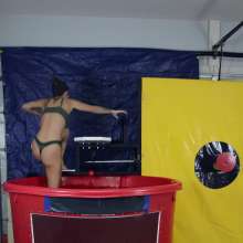 FunFilled Photography: Autumn's Dunk Tank Trivia in Leggings and Green Sports Bra!