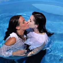 Lara_eurowam: Brix and Nolla Sexy Kissing Video in the Pool-k0001