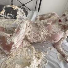 Messygirl: Chained and Pied