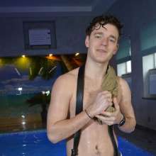 WetlookerUpdates: Wet guys on Wetlooker!
