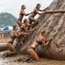 Bobographer: 'Mud Mountain' beach game show--round Three