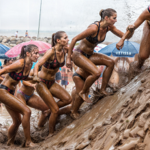 Bobographer: 'Mud Mountain' beach game show--round Three