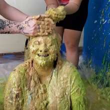 The Man and The Wife: New Download: 'Kimberly's 30 Pie Barrage'