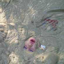 dlodoski: Muddy Lip Lock, Ultimate Edit--Photos