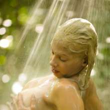 dlodoski: Summer Comes Clean #4--Photos