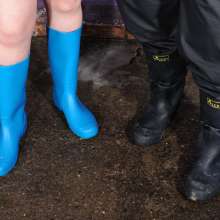 DungeonMasterOne: Rainwear Vs Playsuit: Cynthia and Elsie Have Some Messy Fun!