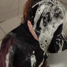 Get Your Snaps: Sarah gets wet in the new Megasstic training set