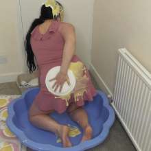 WAMfuns Messy Forfeits: Sophia Trashes Her Dress With Pies