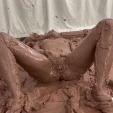 Messygirl: Submissive Mud Slut Dakota