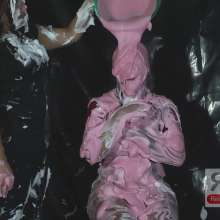 Ready2Wam Studio: Toss The Coin Messy Game with Karla and Maya