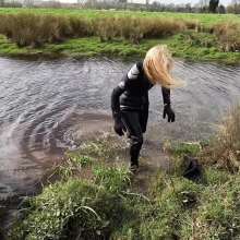 WetandMuddy: Video 101--Muddy Footprints