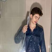 WetlookerUpdates: Wet guys on Wetlooker!