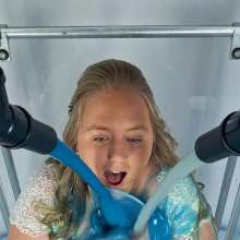 CheekyLuna: CheekyLuna Destroys Her Wedding Dress In Gunge Tank