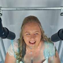 CheekyLuna: CheekyLuna Destroys Her Wedding Dress In Gunge Tank