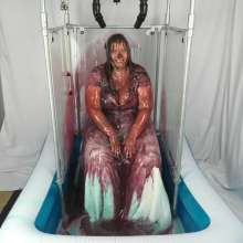 CheekyLuna: CheekyLuna Destroys Her Wedding Dress In Gunge Tank