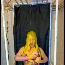 Chloe of PieroProductions: Chloe G In... No Face Touching Gunged