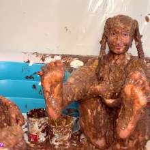 Messy Temptress: Chocolate + Peanut Butter + Cream Pie Fuckfest