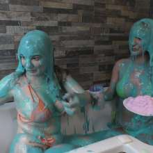 TheGungeZone: Dolly and Lauren's Messy Gunge Bath