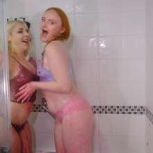 messyhot: Ellie Shoule and Pixie Bell Play in Gunge Clothed