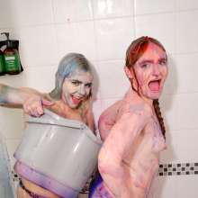 messyhot: Ellie Shoule and Pixie Bell Play in Gunge Nude