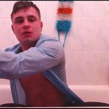 WETColours: Gordy in the Tub Even with Shampoo