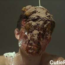 Cutiepied-production: Hector 3 : More Dessert?
