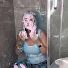 TheGungeZone: Megan's Messy Treat