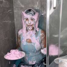 TheGungeZone: Megan's Messy Treat