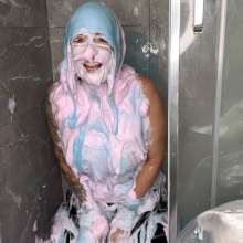 TheGungeZone: Megan's Messy Treat