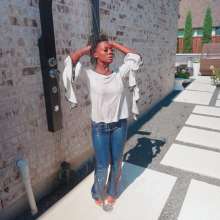 WetlookFashion: Portia Is Getting Wet in Jeans and a White Top