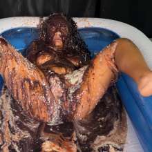RevSlymsford: Saoirse Hgd Wanks To Climax In Disgusting Savoury Slops