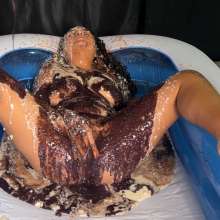 RevSlymsford: Saoirse Hgd Wanks To Climax In Disgusting Savoury Slops