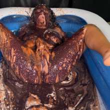 RevSlymsford: Saoirse Hgd Wanks To Climax In Disgusting Savoury Slops