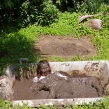 Thefetishgirl: White in Mud