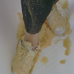 CandyCustard: Candy's messy trainers and leggings in the tub