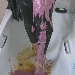CandyCustard: Candy's messy trainers and leggings in the tub