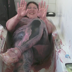 CandyCustard: Candy's messy trainers and leggings in the tub