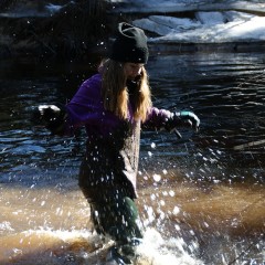 Adventureinwellies: Muddy Darina in her hip waders