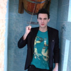 wetlookercom: New guy on wetlooker.com +video