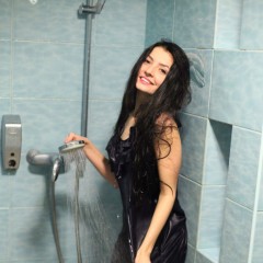 wetlookercom: 3 new girls on wetlooker.com + discount