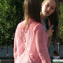 Alik: Fountain girls