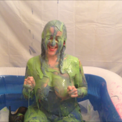 CandyCustard: Elizabeth plays a quiz and gets smothered with cake batter
