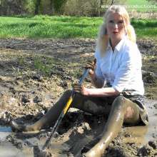 WSMProductions: Mrs. Custard Couple (CC) in 2 classic Mud Slut sets--wsm