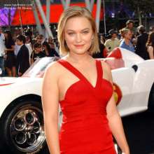 Bozo1: Women of the Transformers movies Poll