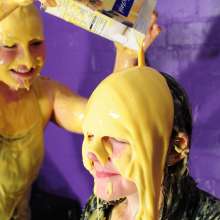 DungeonMasterOne: Chastity and Daphne fill each others disco pants with food!