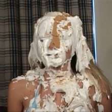 Anglefan.com: Pied in bed!
