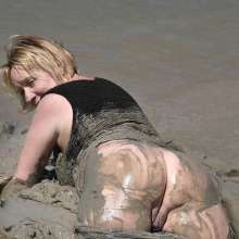 FOXY: deep mud and big boobs